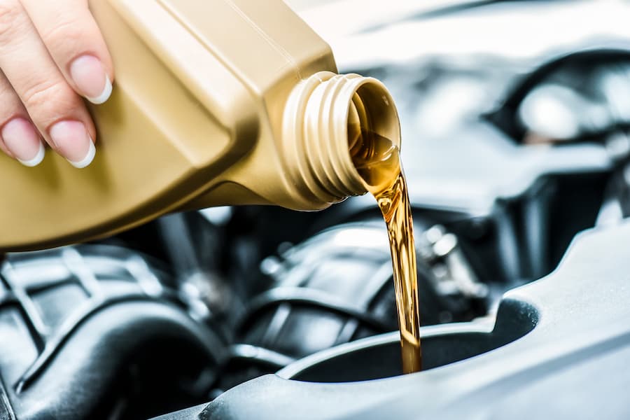 top up vehicle oil